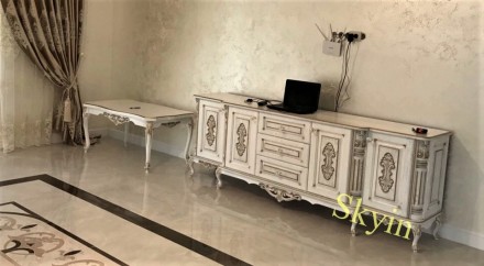 Предлагаем серию дубовой мебели Кристалл в барокко стиле для гостиной.
Такая де. . фото 7