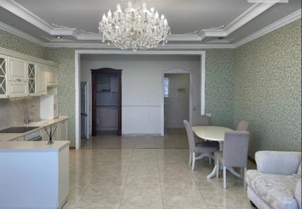 
 13551 Продается квартира в элитном Климовском доме. Общая площадь 130 кв.м. Кв. . фото 2
