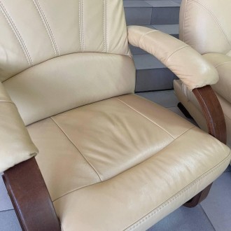 Комплект б/в відмінний стан
В комплект входить тримісний диван та 2 крісла
Диван. . фото 7