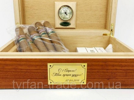 Металевий шильд шильдик бирка на коробку паковання сигар виготовимо за 1 годину
. . фото 2