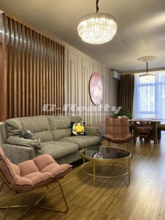 Новая дизайнерская 3-комнатная квартира (90м2) в жилом комплексе премиум-класса . . фото 2