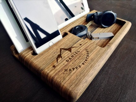Настольный органайзер-подставка для смартфона и планшета с персональной гравиров. . фото 7