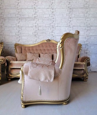 Новый комплект мягкой мебели из Италии в стиле Барокко Рококо.Комплект оснащен с. . фото 3