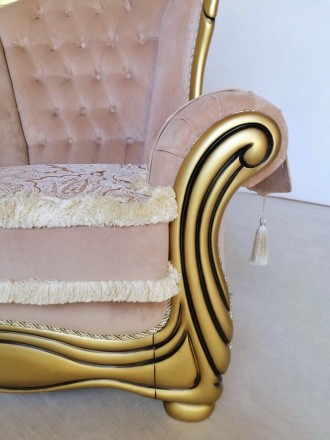 Новый комплект мягкой мебели из Италии в стиле Барокко Рококо.Комплект оснащен с. . фото 8