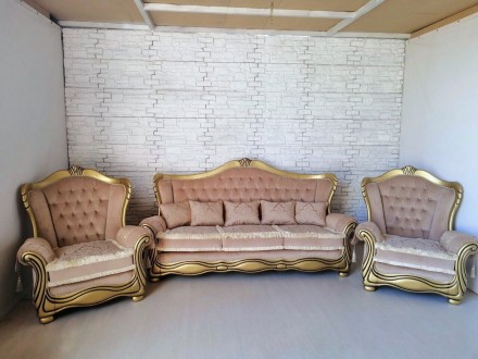 Новый комплект мягкой мебели из Италии в стиле Барокко Рококо.Комплект оснащен с. . фото 5
