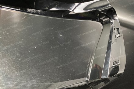 Подряпины и потертости на стекле.
Стекло на фару Audi A4 B8 (2011-2015) IV покол. . фото 3