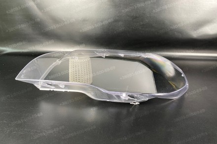 Подряпины и разводы на стекле.
Стекло на фару BMW X5 E70 (2006-2013) II поколени. . фото 2