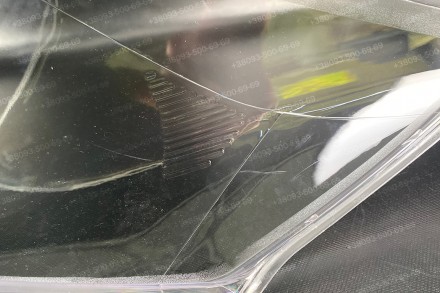 Царапины и потертость на стекле
Стекло на фару Ford Focus Mk2 (2007-2010) II пок. . фото 4