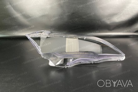 Подряпины и потертости на стекле. 
Стекло на фару Honda CR-V (2006-2011) III пок. . фото 1