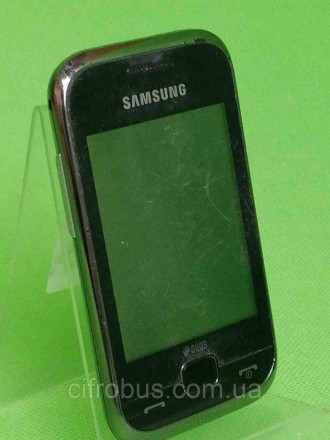 Телефон, поддержка двух SIM-карт, экран 2.8", разрешение 320x240, камера 1.30 МП. . фото 2