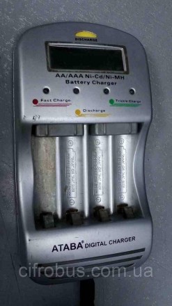 Зарядное устройство для аккумуляторов АА/ААА. Подходит для всех видов аккумулято. . фото 2