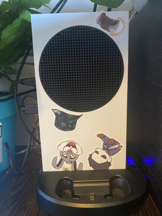 Продам Xbox series S + аккаунт (21 игра). Київ. фото 1 Продам Xbox series S + аккаунт (21 игра). Київ. фото 1