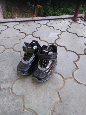 Теплі, модні зручні черевики на натуральній вовни для хлопчика з знаменитої марк. . фото 8
