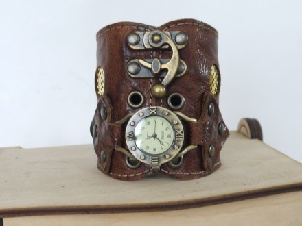 Стиль Scappa-часы - смелый дизайн, широкий кожаный браслет и хай-тек элементы. Э. . фото 4