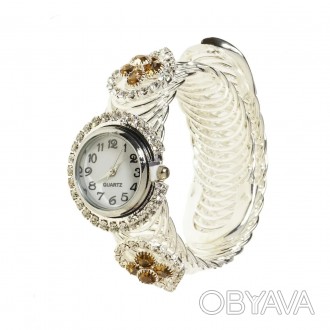 Дополнят образ
Красивые и модные кварцевые наручные часы выглядят свежо и стильн. . фото 1