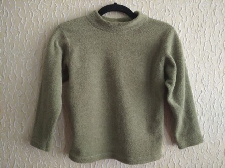 Теплый свитер,кофточка девочке 8-10 лет.
Цвет - оттенок зеленого, оливкового.
. . фото 6