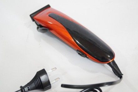   Завдяки зручності у використанні, машинка для стрижки волосся Gemei GM 1012 ст. . фото 3