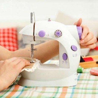 Швейная портативная машинка Mini sewing machine SM-202 4в1
Если в вашем доме не . . фото 8