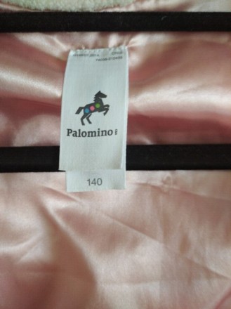 Нарядная меховая жилетка накидка р.140 на 9-11 лет,Palomino.
Застежка на 1 пуго. . фото 6