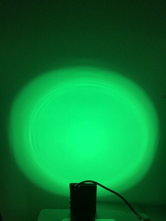 Корпус линзованного led прожектора зеленого свечения изготовлен из прочного алюм. . фото 6