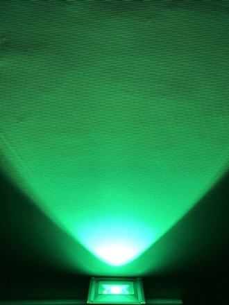Корпус линзованного led прожектора зеленого свечения изготовлен из прочного алюм. . фото 4