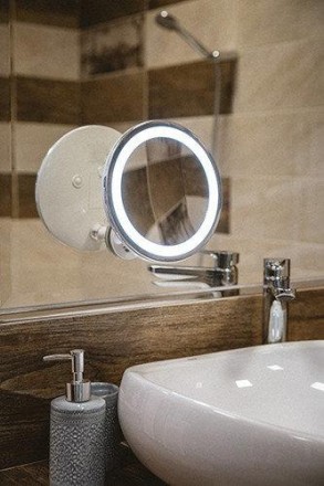 В вашей ванной комнате недостаточно света, что затрудняет ежедневный уход? Есть . . фото 5