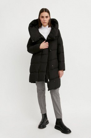 Стеганое удлиненное пальто ассиметричного кроя идеально подходит для зимних прог. . фото 5