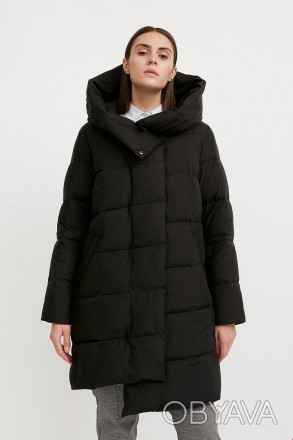 Стеганое удлиненное пальто ассиметричного кроя идеально подходит для зимних прог. . фото 1