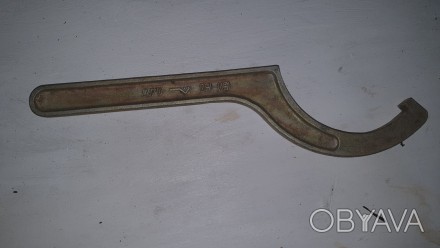 Ключ круглый для шлицевых гаек (серповидный) 150-160.
Производство СССР.
. . фото 1