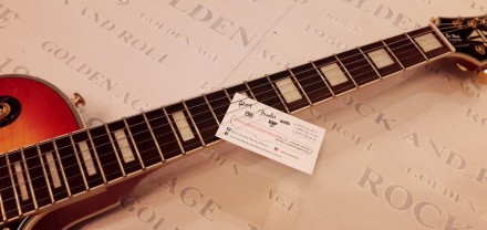 Электрогитара Gibson Les Paul Custom Chery Burst. Прекрасный вид. Достойное звуч. . фото 9