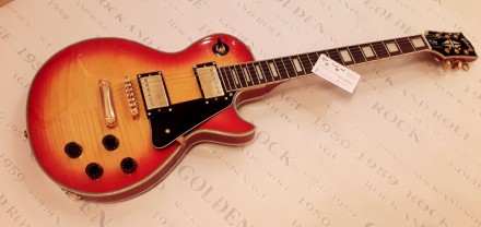 Электрогитара Gibson Les Paul Custom Chery Burst. Прекрасный вид. Достойное звуч. . фото 2
