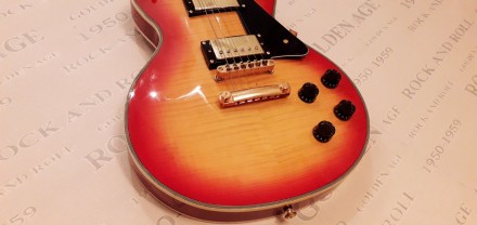 Электрогитара Gibson Les Paul Custom Chery Burst. Прекрасный вид. Достойное звуч. . фото 6