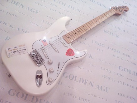 Электрогитара Fender Stratocaster Arctic White China.
Логотип Fender на пере гол. . фото 2