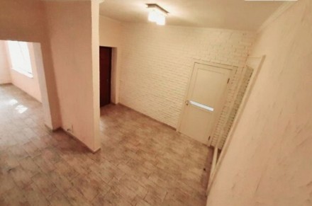
 15857 Продам 2-х этажный дом с ремонтом в Киевском районе. Дом без мебели. Про. Таирова. фото 6