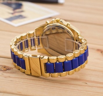 
Модные женские наручные часы Geneva
Характеристики:
Механизм: кварцевый (батаре. . фото 4