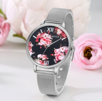 
Женские наручные часы с цветами
Характеристики:
Механизм: кварцевый (батарейка . . фото 3