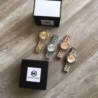 
Женские часы Michael Kors качественные реплика в коробочке наручные часы с камн. . фото 3