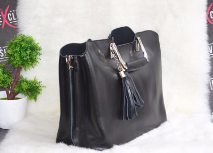 
Женская кожаная сумка черная 
 
Материал: натуральная кожа
4 основных отдела
2 . . фото 5