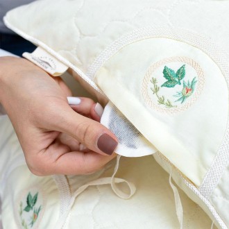 Подушка Aromavita – естественная польза для комфортного отдыха. Очень красивая, . . фото 11