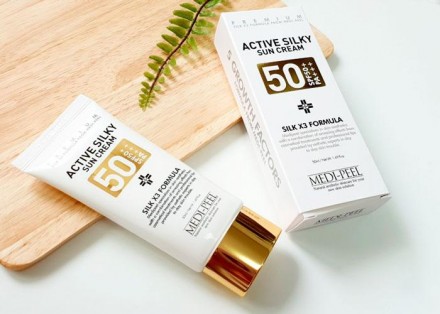 Солнцезащитный крем Medi Peel Active Silky Sun Cream SPF50+ /PA+++
Возраст: 40+
. . фото 5