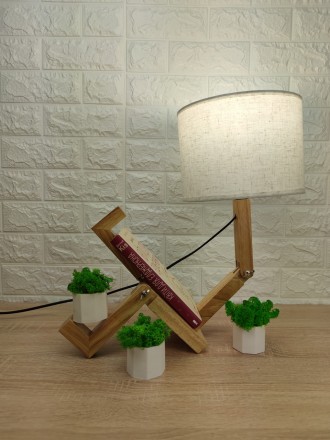 Эксклюзивная настольная лампа в стиле минимализм или лофт. Имеет нестандартный в. . фото 2