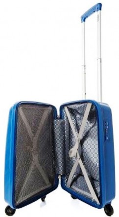 Пластиковый чемодан из полипропилена Enrico Benetti Henderson S 37л синий Eb5900. . фото 6