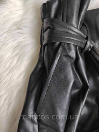 Женские кожаные шорты Zara черного цвета с поясом
Состояние: б/у, в идеальном со. . фото 5