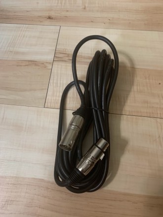 Кабель для ламповых микрофонов the t.bone XLR-Kabel 7 pin
длина - 5 метров.
. . фото 2