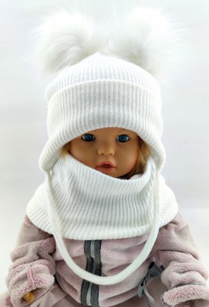 
Тепла в'язана дитяча шапка на зав'язках. Дуже приємна, м'яка і тепла тканина. Д. . фото 2