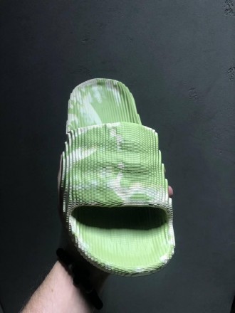 Тапочки женские зеленые Adidas Yeezy Adilette Slide 
Женские тапочки Adidas Yeez. . фото 7