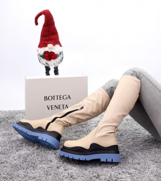 Ботинки женские бежевые зимние Bottega Veneta
Представляем вам крутые женские бо. . фото 4