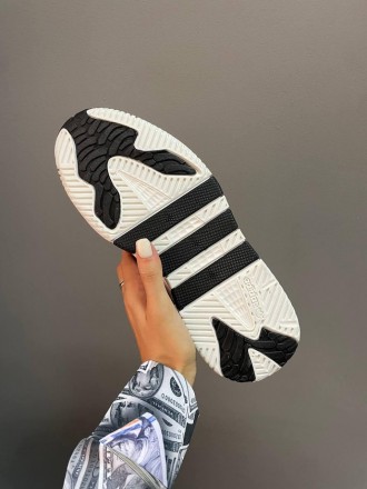 Кроссовки женские черно-белые Adidas Niteball
Стильные спортивные женские кроссо. . фото 9