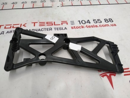 Кронштейн крепления боди-контроллера и парковочного модуля Tesla model X 1077423. . фото 2