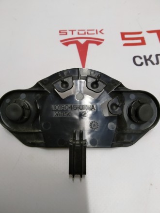 1Кронштейн антенны катушки Tesla model S, model S REST 1019045-00-A. Киев. фото 1 1Кронштейн антенны катушки Tesla model S, model S REST 1019045-00-A. Киев. фото 1